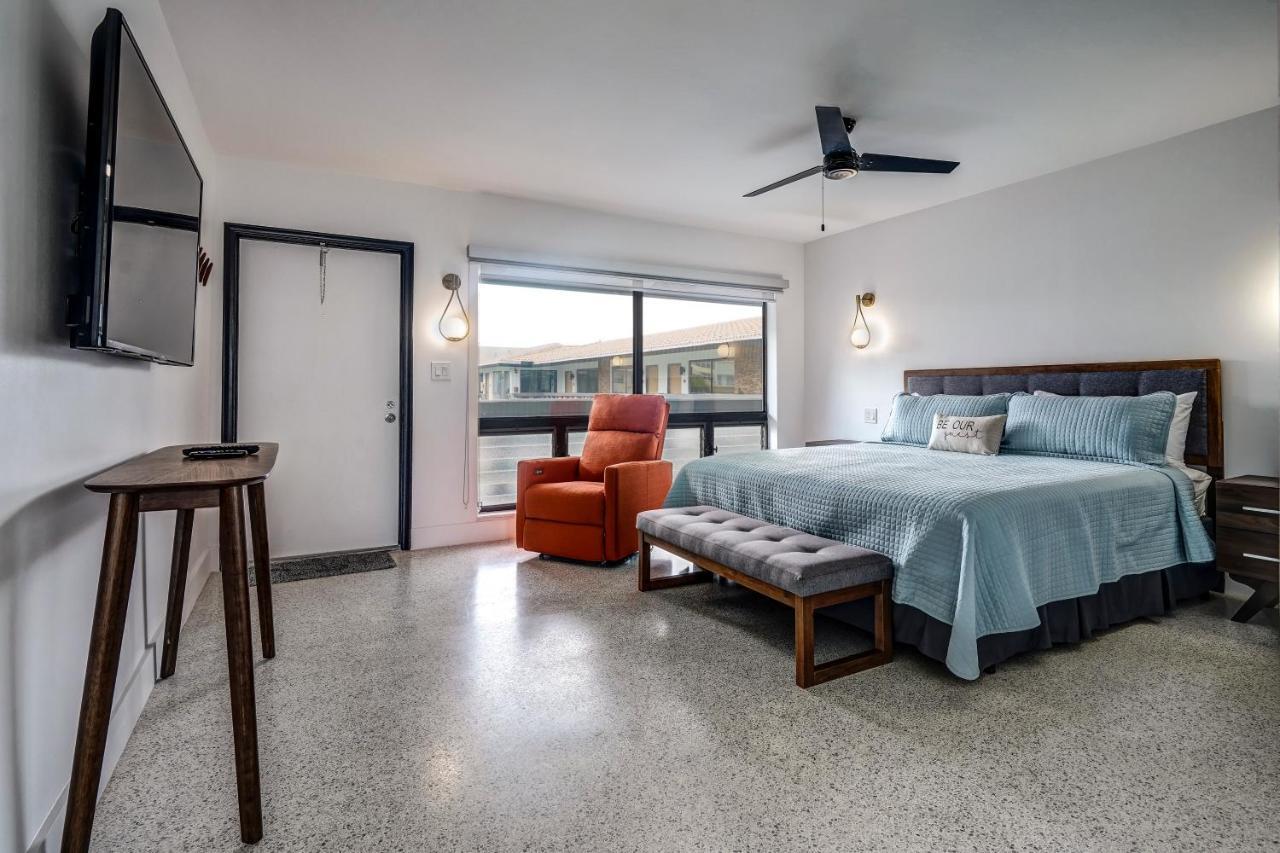 Hotel Ocean Of Deerfield 3*